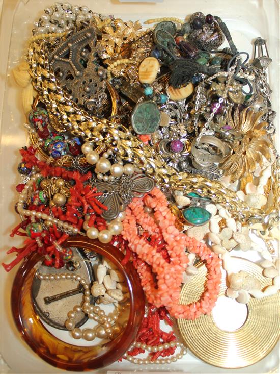 Mixed costume jewellery